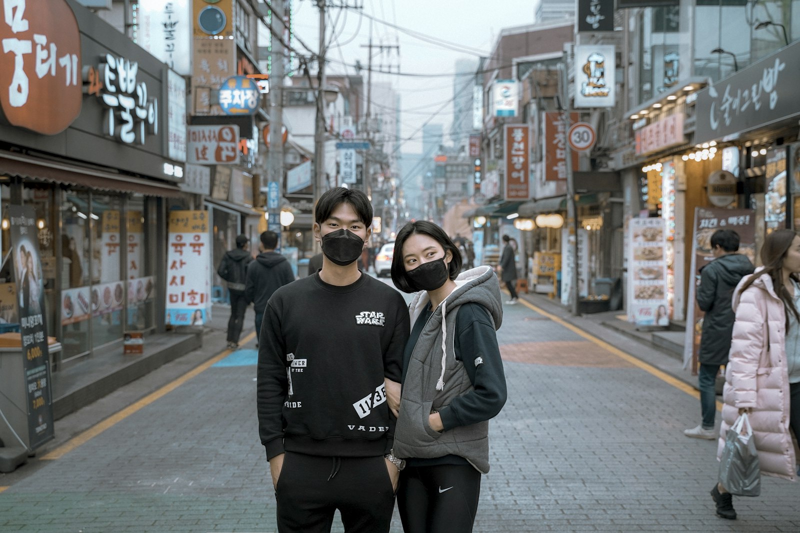 커플룩 대신 시밀러룩, 둘이 함께 입는 법